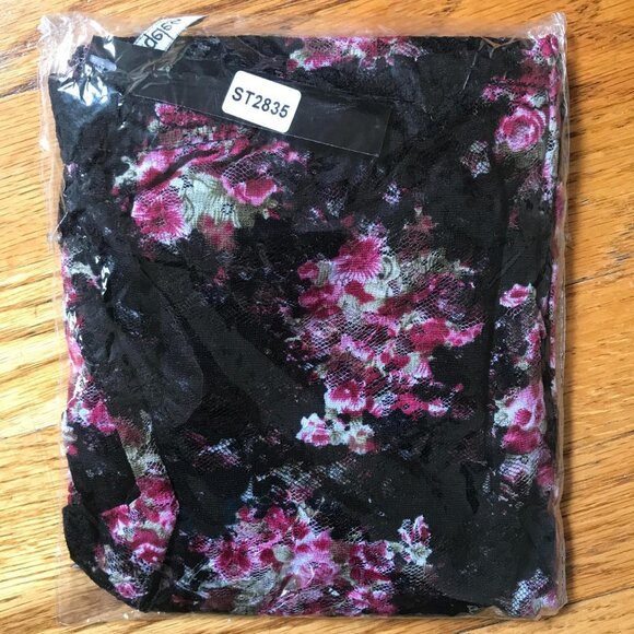 Gothic Lolita Victorian Pink Rose Lace Cropped Legging - Picture 3 of 3